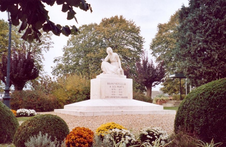 Monument aux Morts - Bourgtheroulde-Infreville