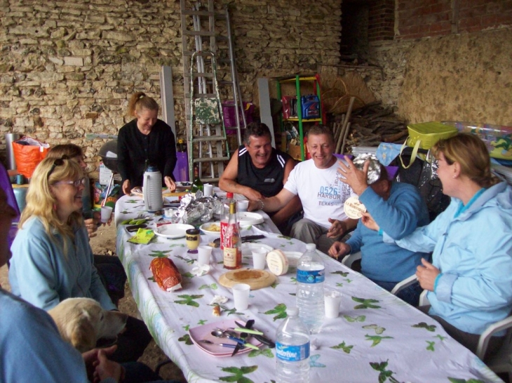 Repas de quelques citoyens qui se sont réunis à orgeville - Caillouet-Orgeville