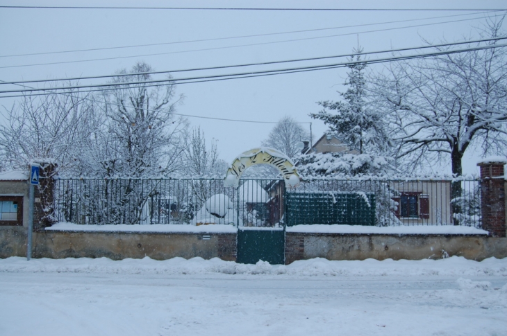 Les 2 tilleuls sous la neige - Caillouet-Orgeville