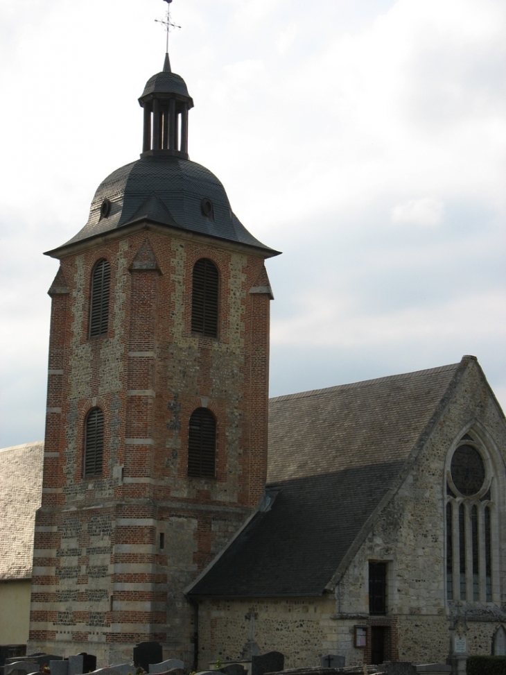 Magnifique tour-clocher de l'église Notre-Dame - Campigny