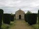 Photo suivante de Condé-sur-Iton Chapelle Funéraire