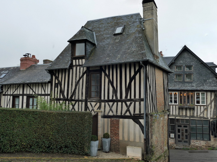 Rue Sainte Croix - Cormeilles