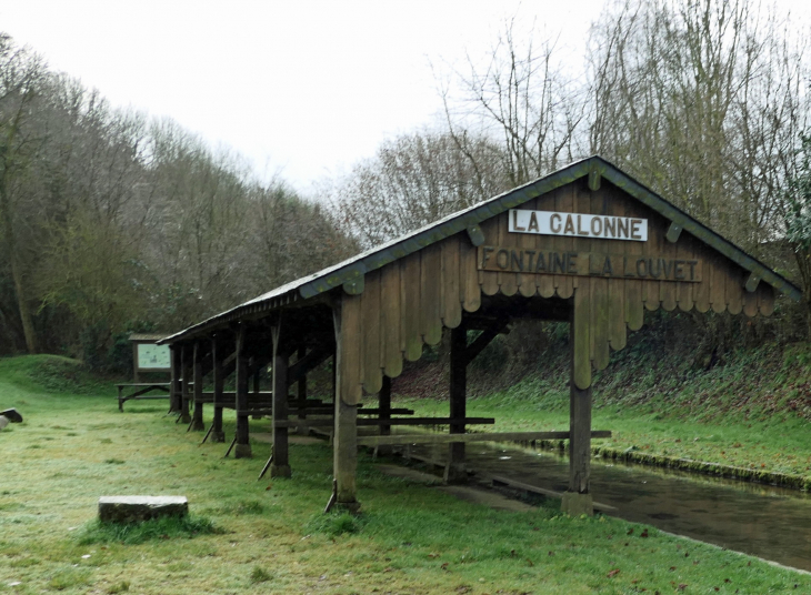 Le lavoir sur la Calonne - Fontaine-la-Louvet