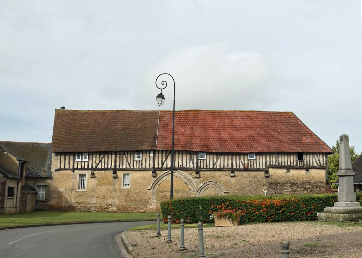 Près de l'église - Fontenay