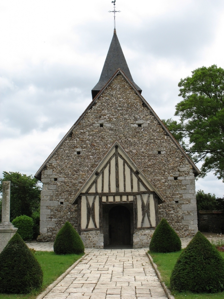 Parvis de l'église Saint-Pierre - Gauciel