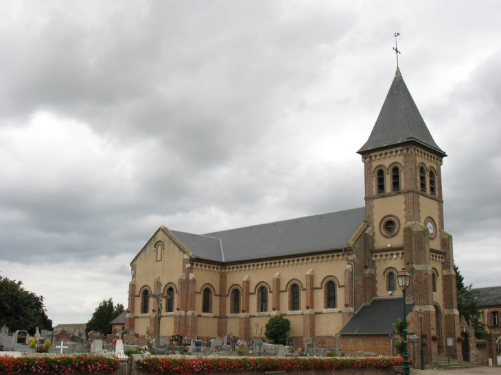 Eglise Saint-Aubin ou Saint-Taurin - Gisay-la-Coudre