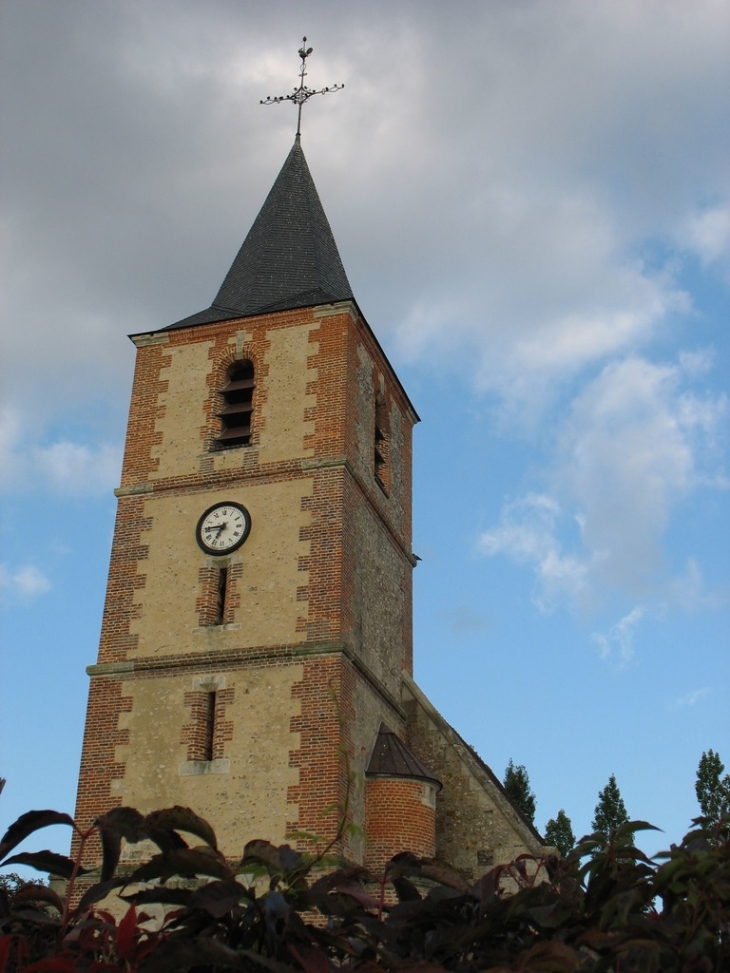 Tour du clocher de l'église Saint-André - Grossœuvre