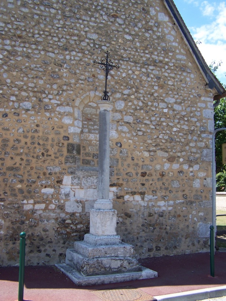 Croix monumentale - Heudreville-sur-Eure