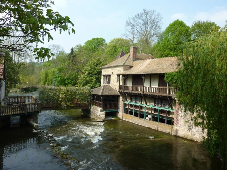 Houlbec Cocherel - le moulin - Houlbec-Cocherel