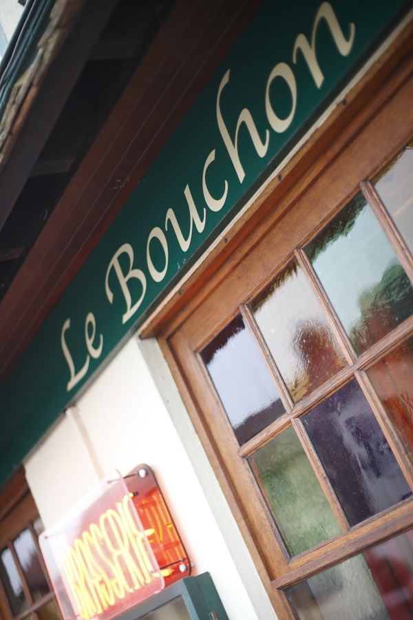 Façade de la brasserie LE BOUCHON - Incarville