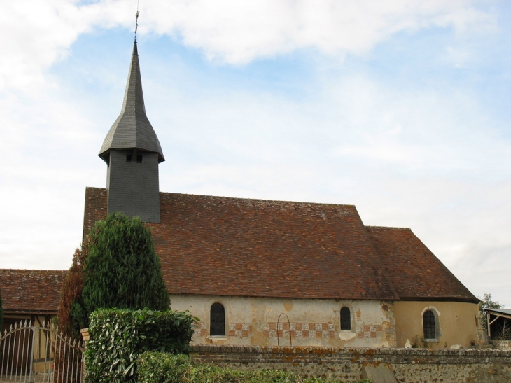 Vue d'ensemble de l'église Saint-Jean - L'Hosmes