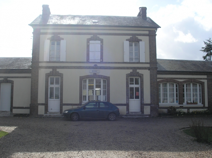 Ecole Mairie du Tilleul-Othon - Le Tilleul-Othon