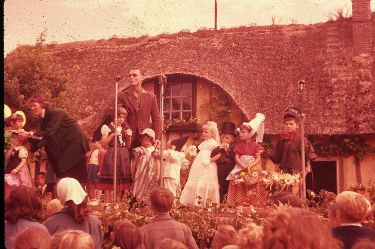 Maison du Tilleul-Othon Fête de la Moisson chez Mme DASSANVILLE - Le Tilleul-Othon