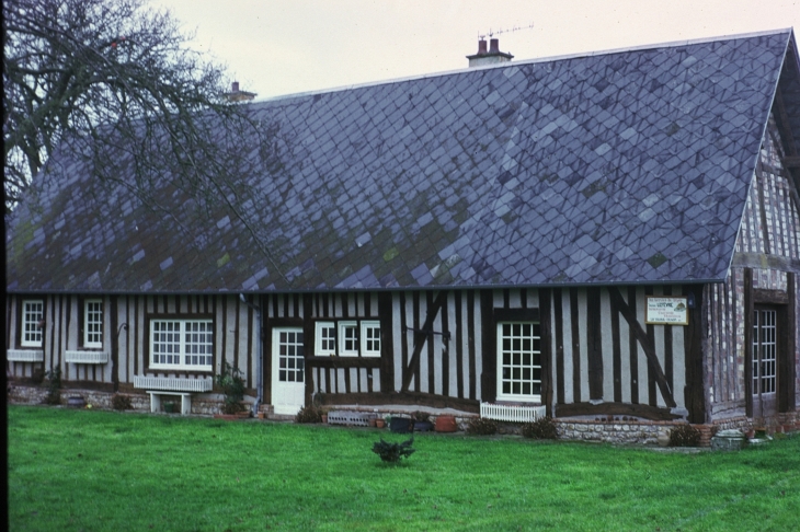 Maison de Mr et Mme LEFEVRE Pierre 3, Rue des Tisserants - Le Tilleul-Othon