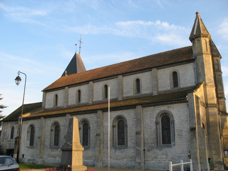 Côté nord de l'église - Muids