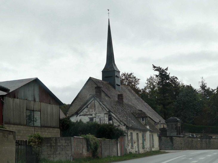 Vers l'église - Neaufles-Saint-Martin