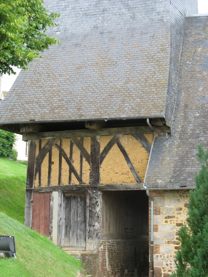 Porche et base du clocher - Notre-Dame-du-Hamel