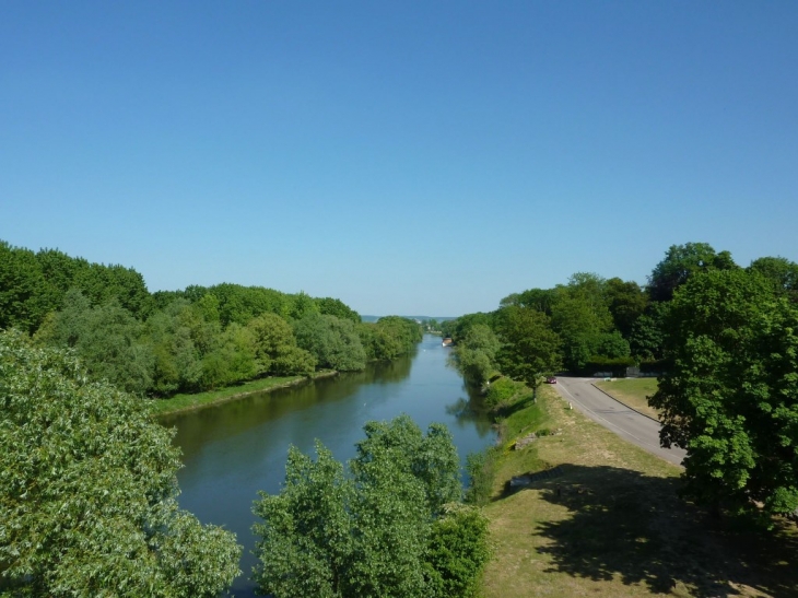 L'Eure au Pont de l'arche - Pont-de-l'Arche