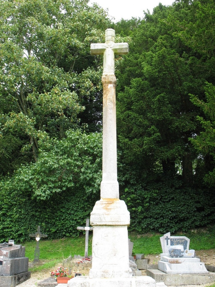 Calvaire du Cimetière - Saint-Denis-d'Augerons