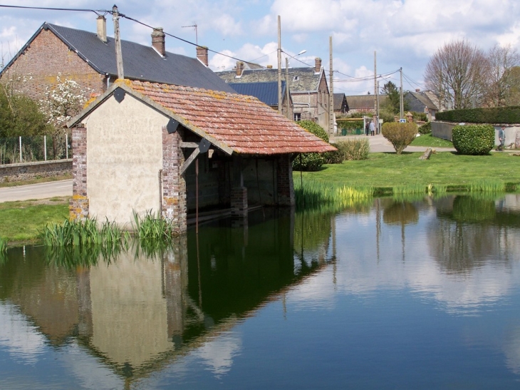 Lavoir communal - Saint-Germain-de-Fresney