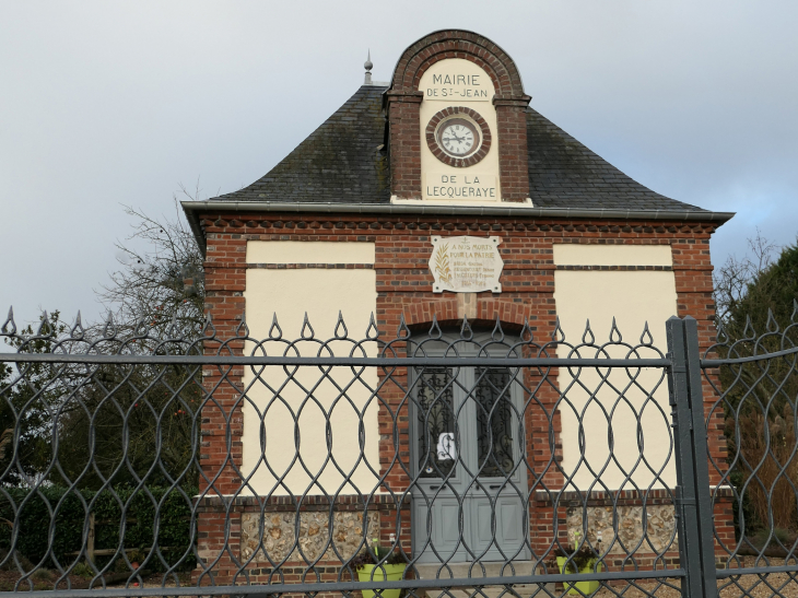 La mairie - Saint-Jean-de-la-Léqueraye