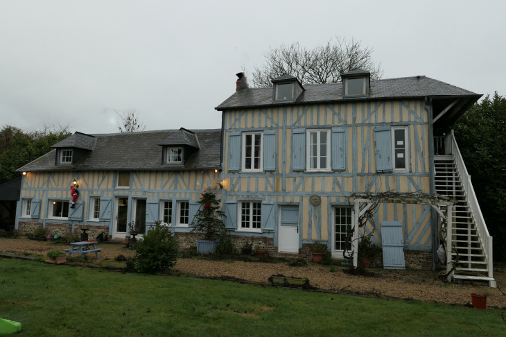 Gîte dans la campagne - Saint-Pierre-de-Cormeilles