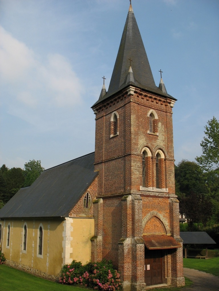 Eglise dans son cadre verdoyant... - Saint-Siméon