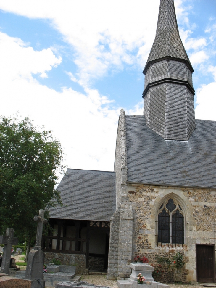 Entrée de l'église et son porche - Saint-Victor-de-Chrétienville