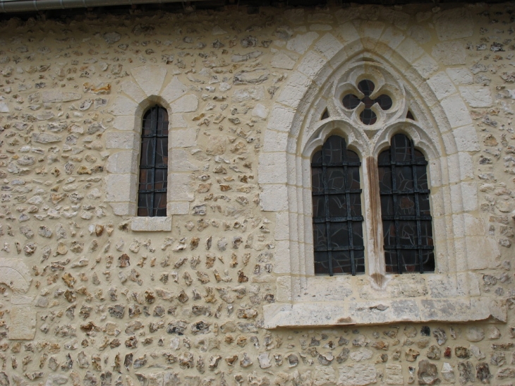 L'église a été récemment restaurée - Valletot
