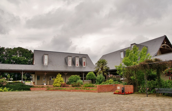 La Mairie - Ambrumesnil