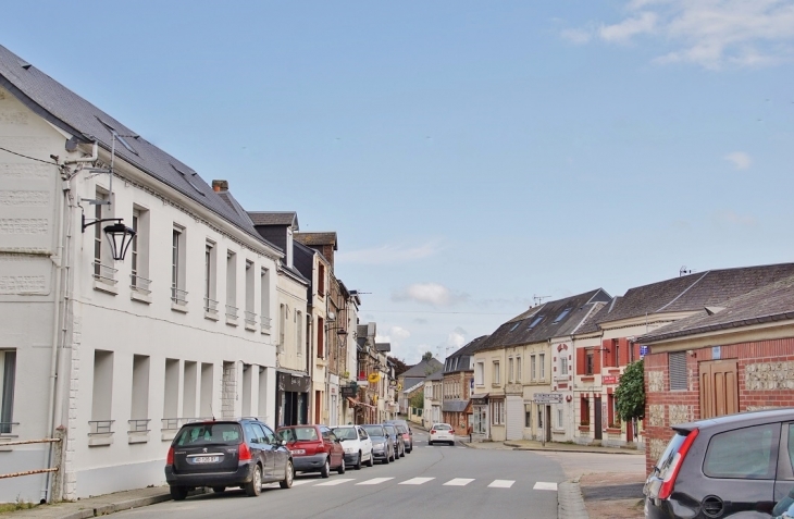 Le Village - Angerville-l'Orcher