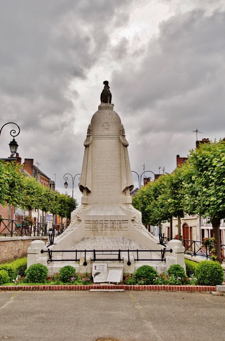 Monument-aux-Morts - Aumale