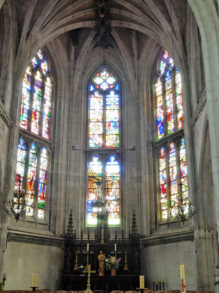 L'intérieur de l'église - Aumale