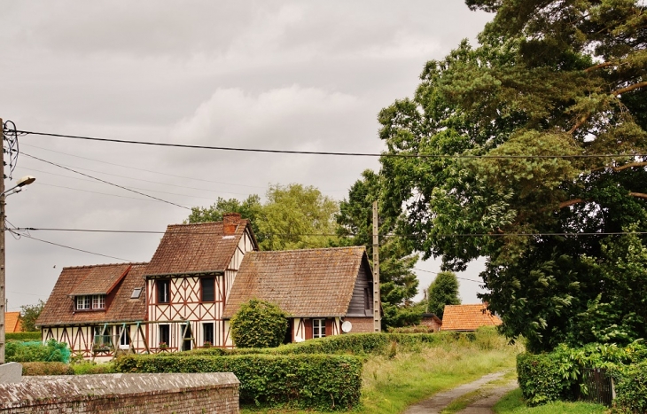 Le Village - Auppegard