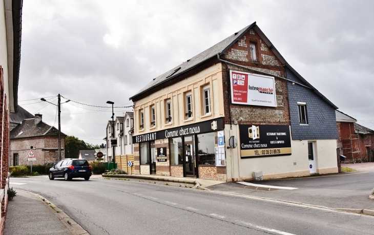 Le Village - Beuzeville-la-Grenier