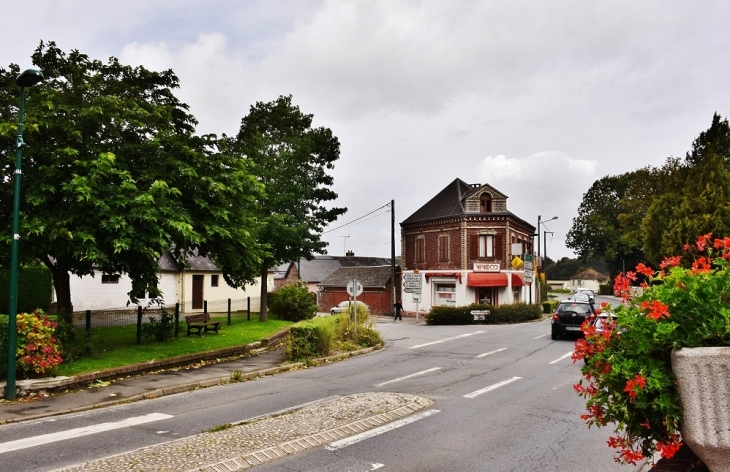 Le Village - Beuzeville-la-Grenier