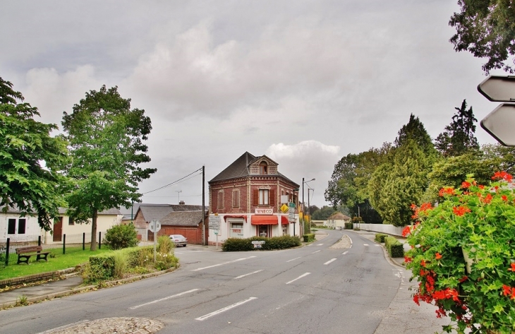 Le Village - Beuzeville-la-Grenier