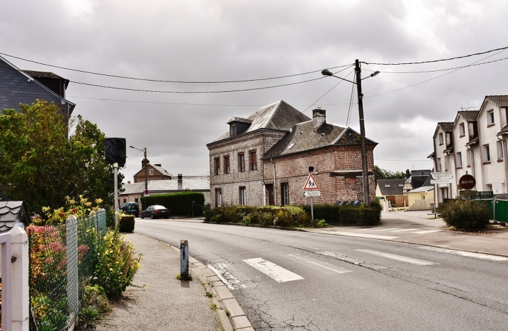 Le Village - Beuzeville-la-Grenier