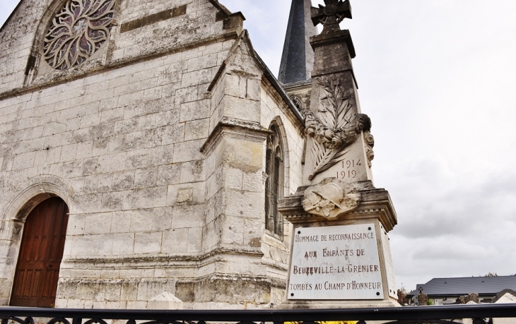 Monument-aux-Morts - Beuzeville-la-Grenier