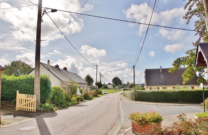 Le Village - Contremoulins