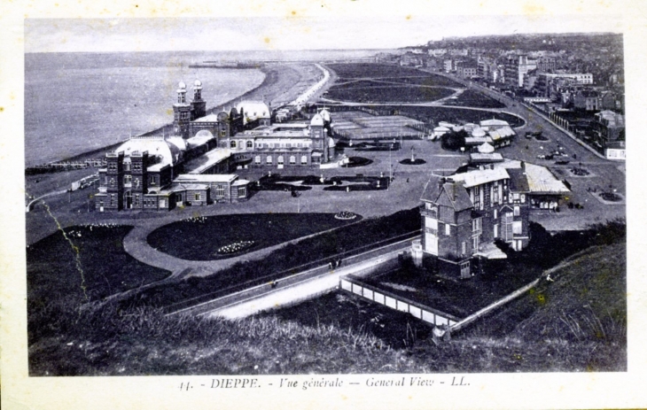 Vue générale, vers 1927 (carte postale ancienne). - Dieppe