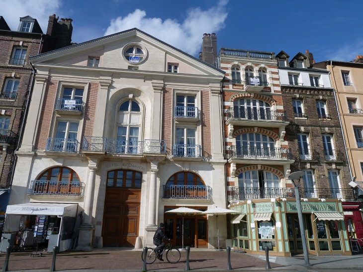 Les façades du quai Henri IV - Dieppe