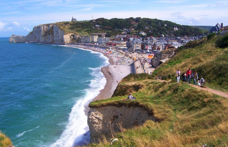 VILLE ET FALAISES - Étretat