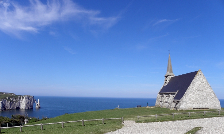  - Étretat