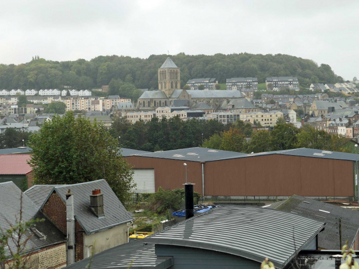 Vue sur l'église abbatiale de la Trinité - Fécamp