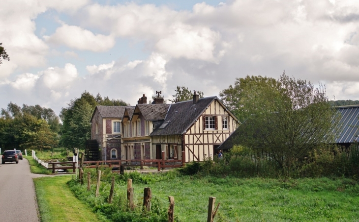 Le Village - Grainville-la-Teinturière