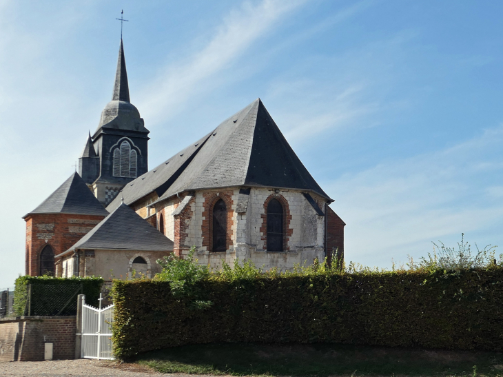 Le chevet de l'église - Grandcourt