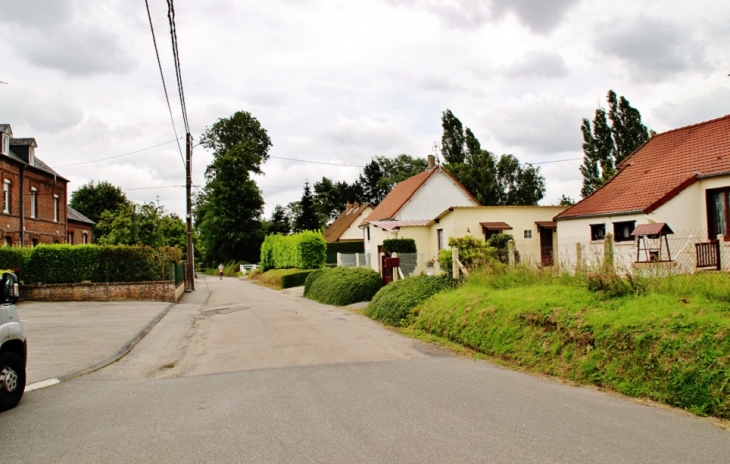 Le Village - Greuville