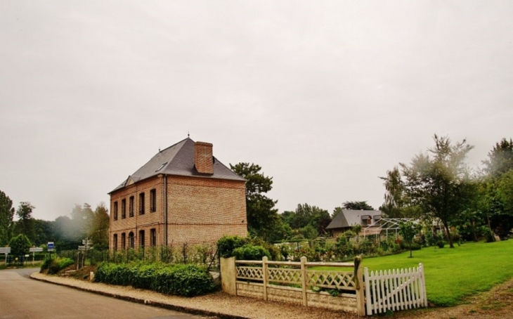 Le Village - La Chapelle-sur-Dun