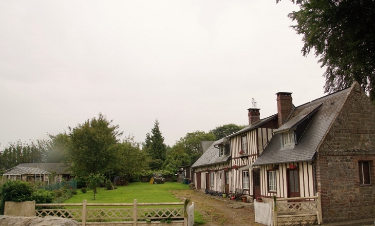 Le Village - La Chapelle-sur-Dun